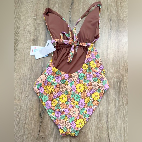 COPY - Roxy bathing suit - Picture 3 of 9